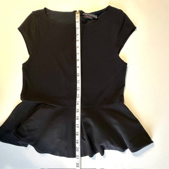 Alice + Olivia Employed Poppy Crew Neck Cap Sleeve Peplum Tom Size Small - Picture 5 of 7